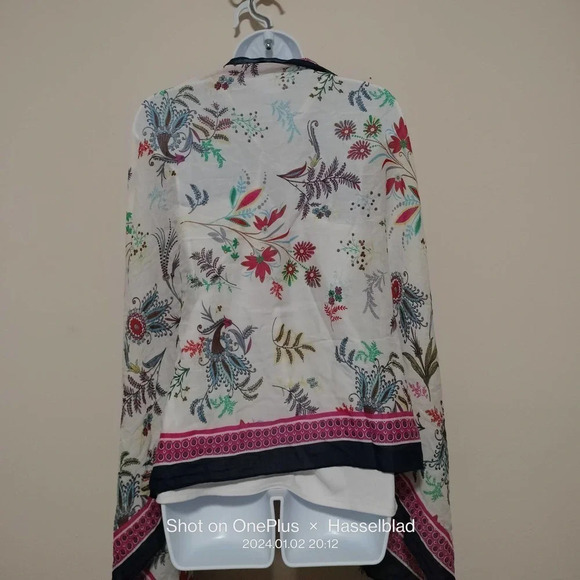 Talbots NWT Floral Botanical Fringe Hem Multifunctional Rectangle Scarf Wrap - Picture 13 of 13